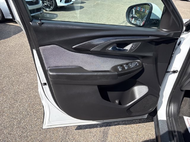 Used 2023 Chevrolet TrailBlazer LT AWD/4WD image 7