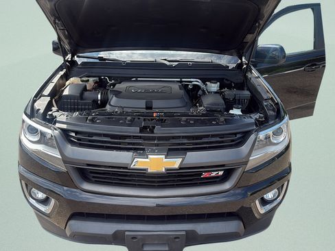 Used 2016 Chevrolet Colorado Z71 AWD/4WD image 19
