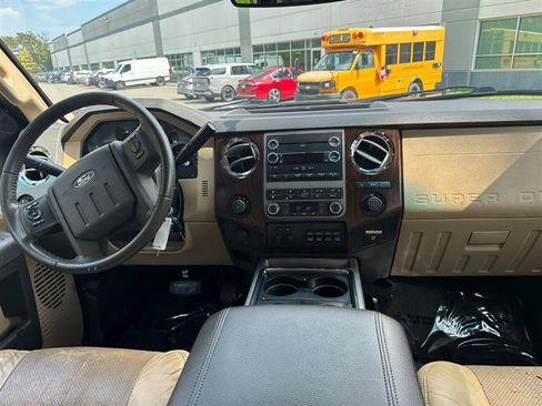 Used 2011 Ford F250 Lariat w/ Lariat Interior Pkg AWD/4WD image 24