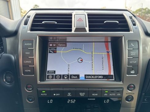 Used 2019 Lexus GX 460 Luxury image 17