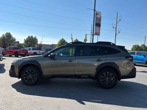 Used 2024 Subaru Outback Onyx Edition AWD/4WD image 8