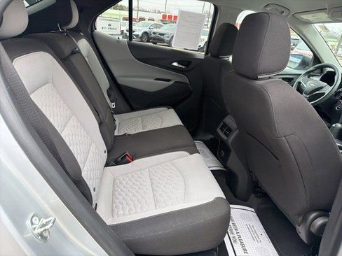 Used 2018 Chevrolet Equinox LS image 16