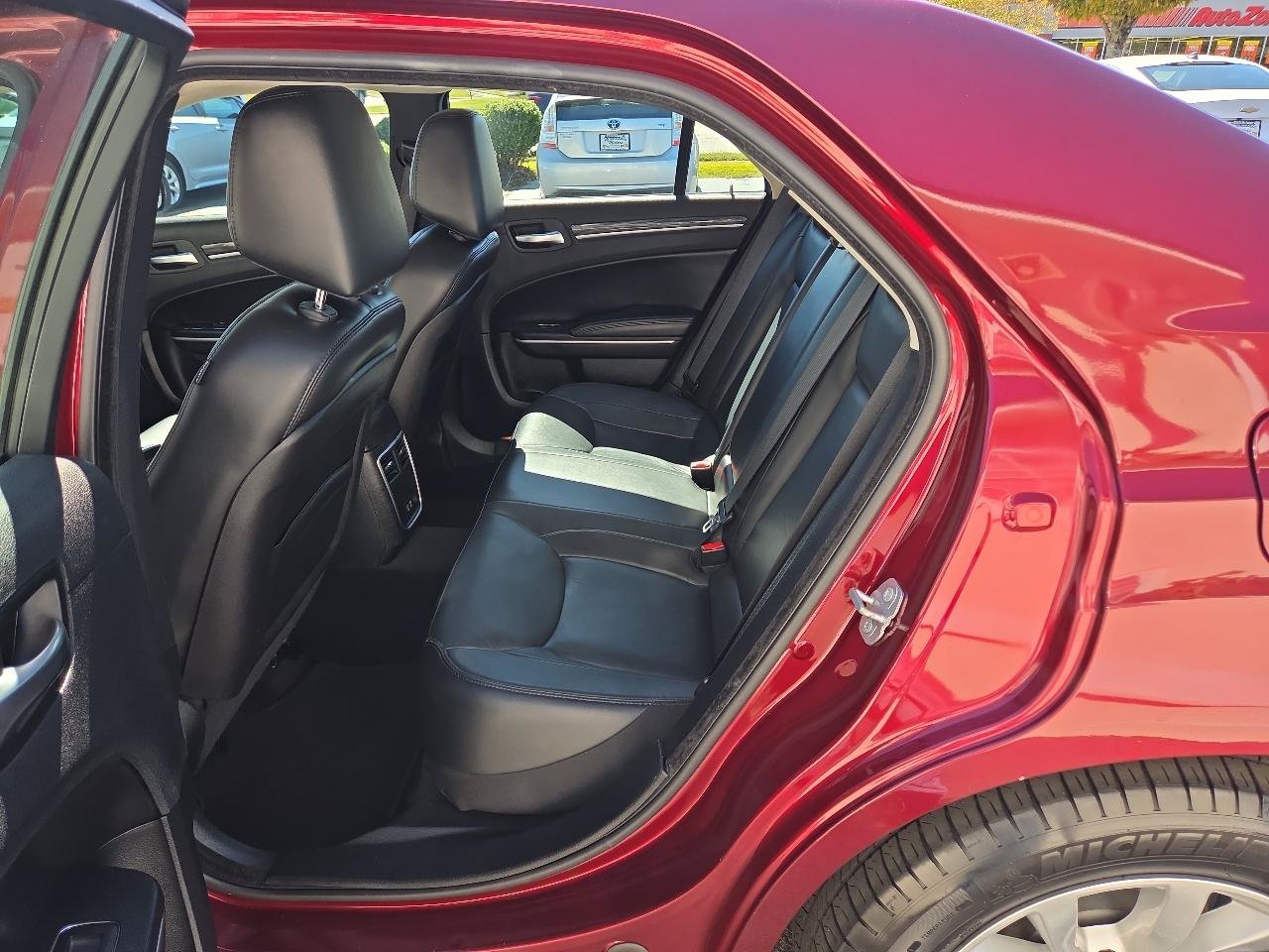 Used 2016 Chrysler 300 Limited RWD image 16