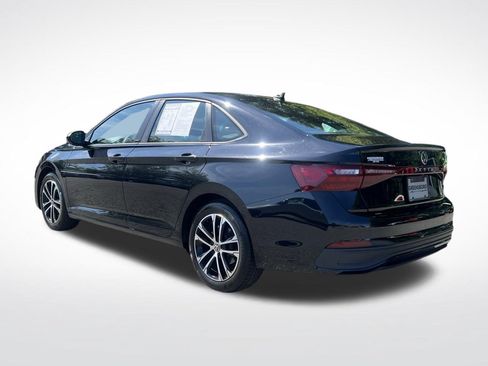 Used 2025 Volkswagen Jetta Sport FWD image 4