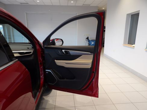 Used 2025 Buick Enclave Preferred w/ Power Package image 26