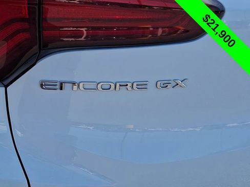 Used 2024 Buick Encore GX Sport Touring FWD image 31