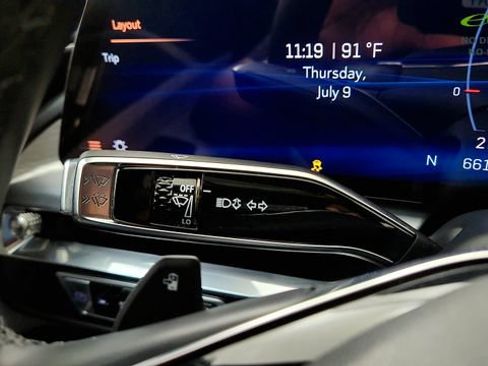 Used 2025 Cadillac Lyriq Luxury AWD/4WD image 59