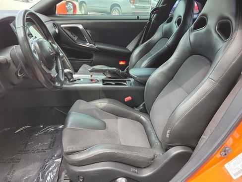Used 2009 Nissan GT-R Premium image 3
