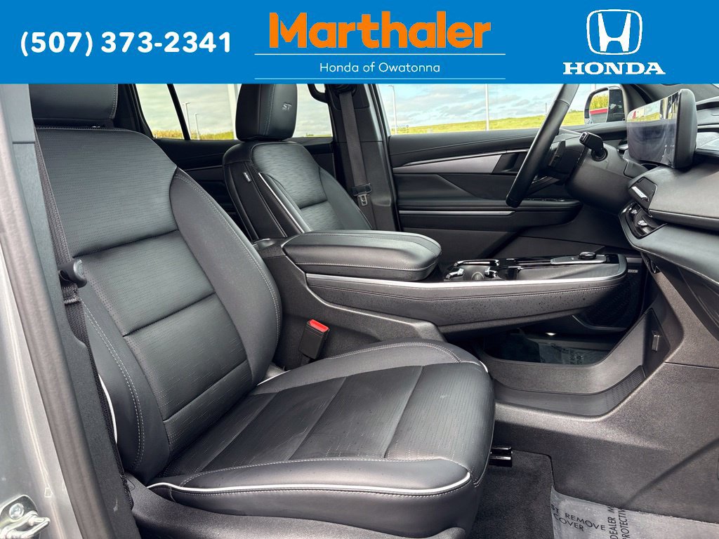 Used 2026 Buick Enclave Sport Touring AWD/4WD image 21
