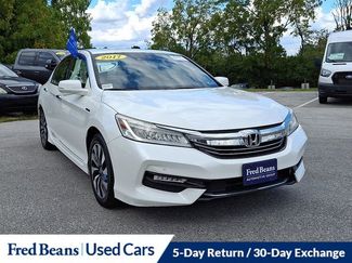 Used 2017 Honda Accord Touring video 2