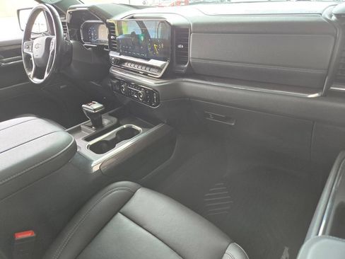 Used 2023 Chevrolet Silverado 1500 LTZ w/ LTZ Convenience Package II AWD/4WD image 18