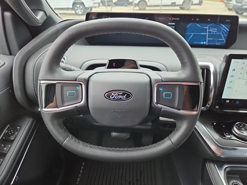 New 2026 Ford Expedition Platinum AWD/4WD image 12