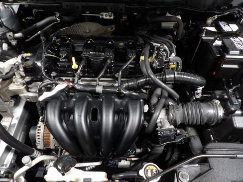 Used 2019 Toyota Yaris LE FWD image 21
