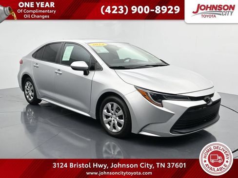 Used 2024 Toyota Corolla LE FWD image 1