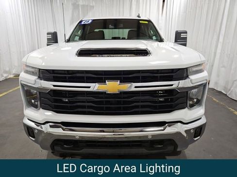 Used 2025 Chevrolet Silverado 2500 LT w/ Safety Package AWD/4WD image 7
