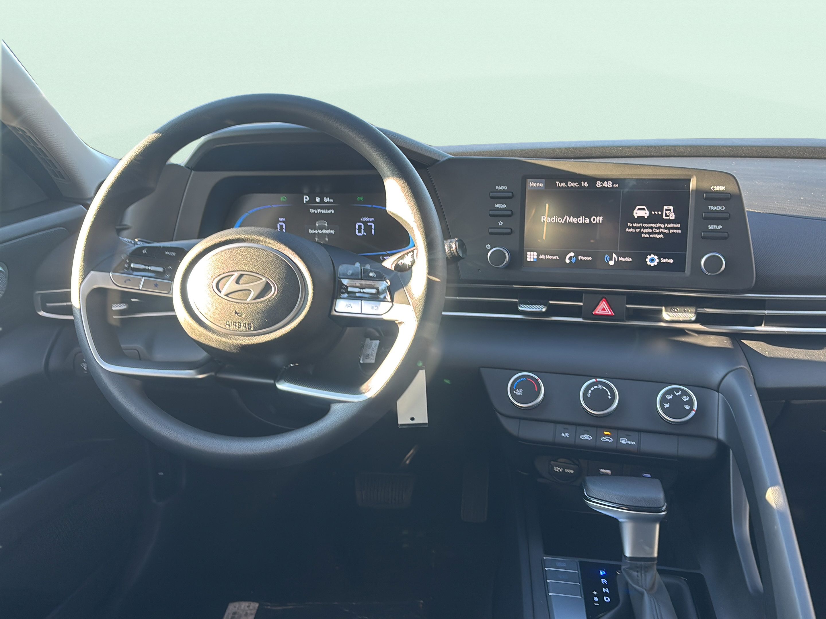 Certified 2026 Hyundai Elantra SE FWD image 10