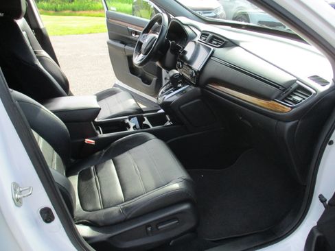 Certified 2019 Honda CR-V Touring image 16