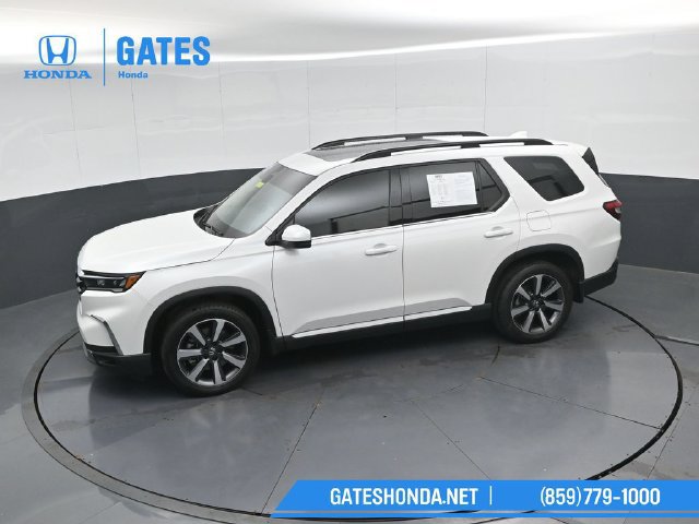 Certified 2025 Honda Pilot Touring image 45