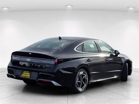 New 2025 Hyundai Sonata SEL image 6