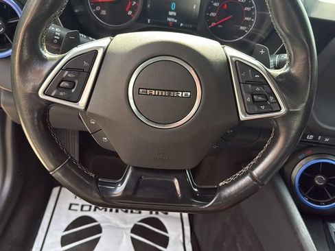Used 2018 Chevrolet Camaro LT RWD image 17