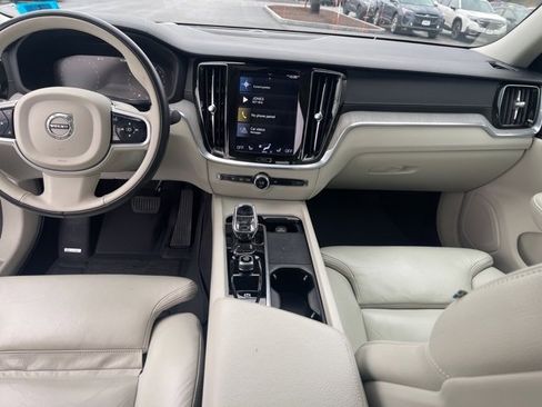 Used 2022 Volvo S60 B5 Inscription image 20