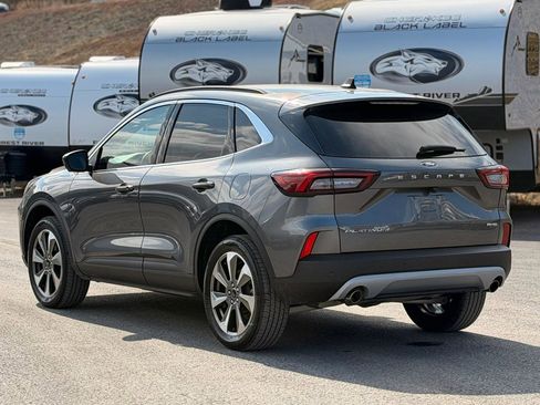 Used 2024 Ford Escape Platinum image 7