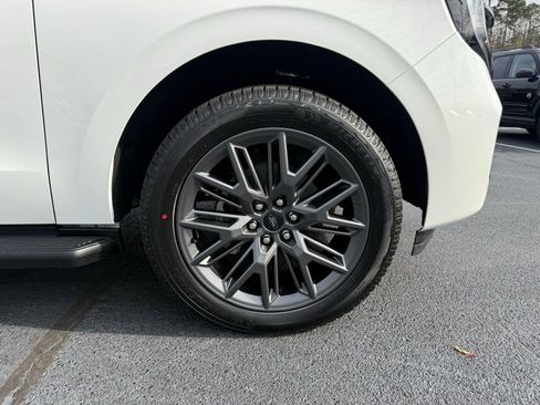 New 2026 Ford Expedition Platinum w/ Stealth Appearance Package AWD/4WD image 34