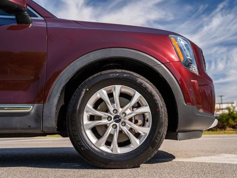 Used 2022 Kia Telluride LX AWD/4WD image 10