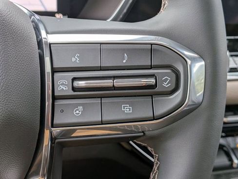 New 2026 GMC Canyon Denali image 17