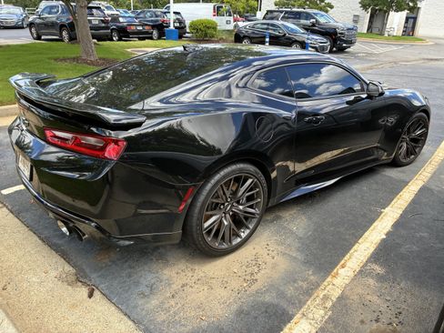 Used 2018 Chevrolet Camaro ZL1 RWD image 8