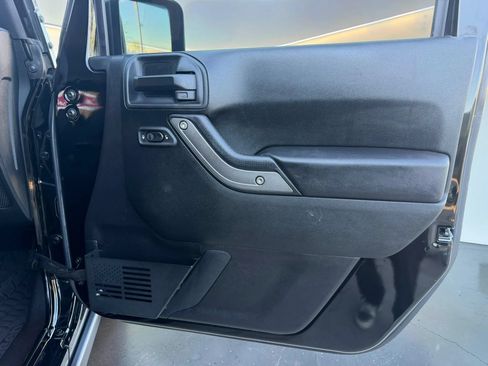 Used 2017 Jeep Wrangler Unlimited Sport AWD/4WD image 20