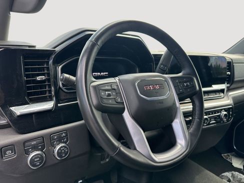 Used 2025 GMC Sierra 1500 SLT AWD/4WD image 11