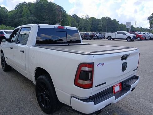 Used 2024 RAM 1500 Laramie AWD/4WD image 9