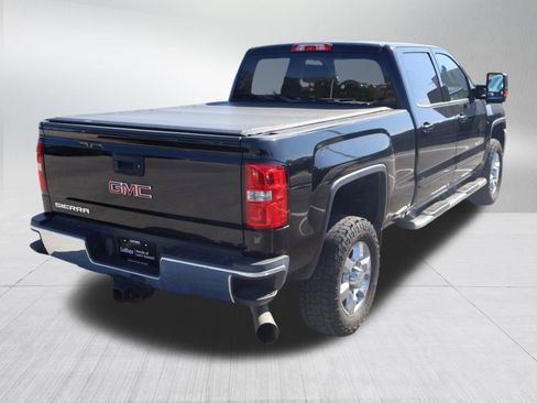 Used 2018 GMC Sierra 2500 SLE w/ SLE Preferred Package AWD/4WD image 5