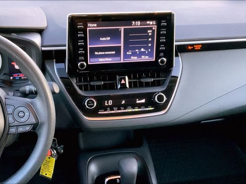 Used 2020 Toyota Corolla LE FWD image 7