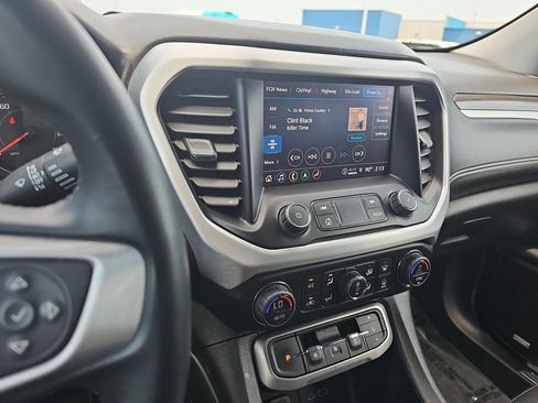 Used 2023 GMC Acadia SLT image 35