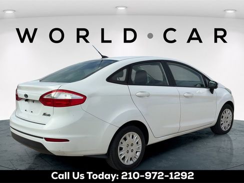 Used 2016 Ford Fiesta S image 3