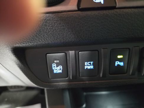Used 2023 Toyota Tacoma TRD Sport w/ Technology Package AWD/4WD image 19