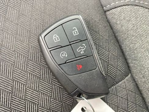 Certified 2025 Chevrolet Silverado 1500 LT image 24