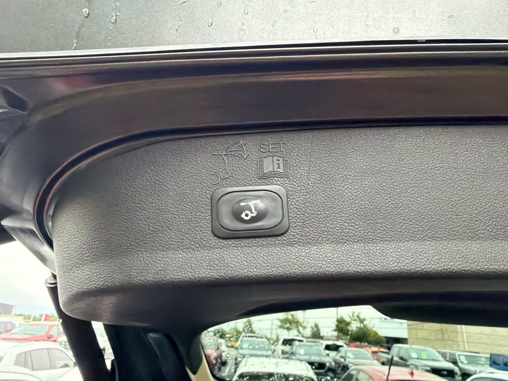Used 2019 Ford Escape SEL AWD/4WD image 9