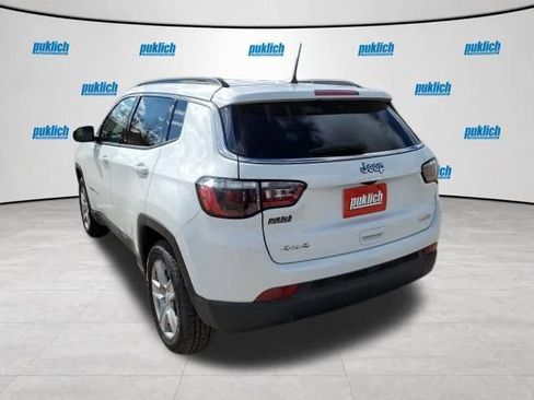 Used 2022 Jeep Compass Latitude w/ Convenience Group AWD/4WD image 7