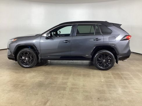 Used 2022 Toyota RAV4 XSE w/ XSE Grade Weather Package AWD/4WD image 10