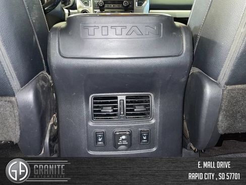 Used 2018 Nissan Titan PRO-4X w/ Pro-4x Convenience Package AWD/4WD image 33