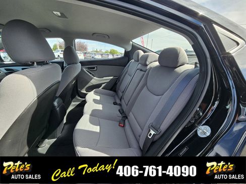Used 2016 Hyundai Elantra SE image 12