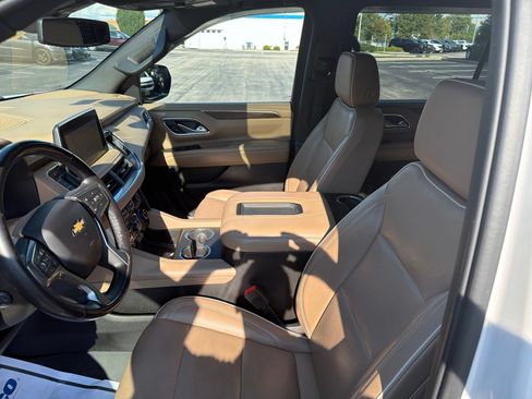 Used 2021 Chevrolet Suburban Premier w/ Max Trailering Package AWD/4WD image 32