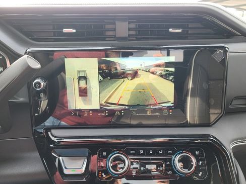 New 2026 GMC Sierra 2500 AT4X w/ LPO, Black Badging Package image 31