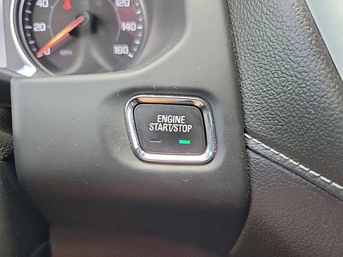 Used 2023 GMC Acadia SLT FWD image 29