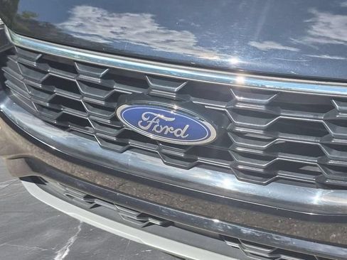 Used 2024 Ford Escape ST-Line w/ Tech Pack #1 AWD/4WD image 12
