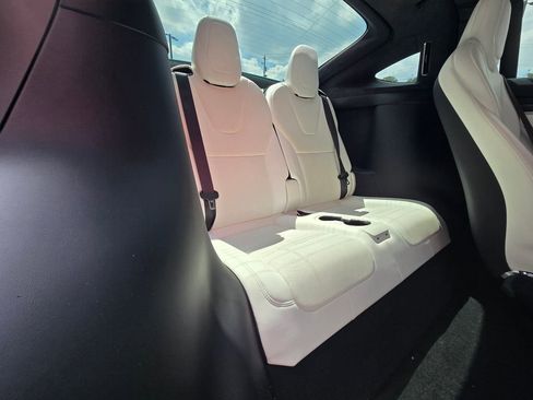 Used 2022 Tesla Model X Plaid image 27