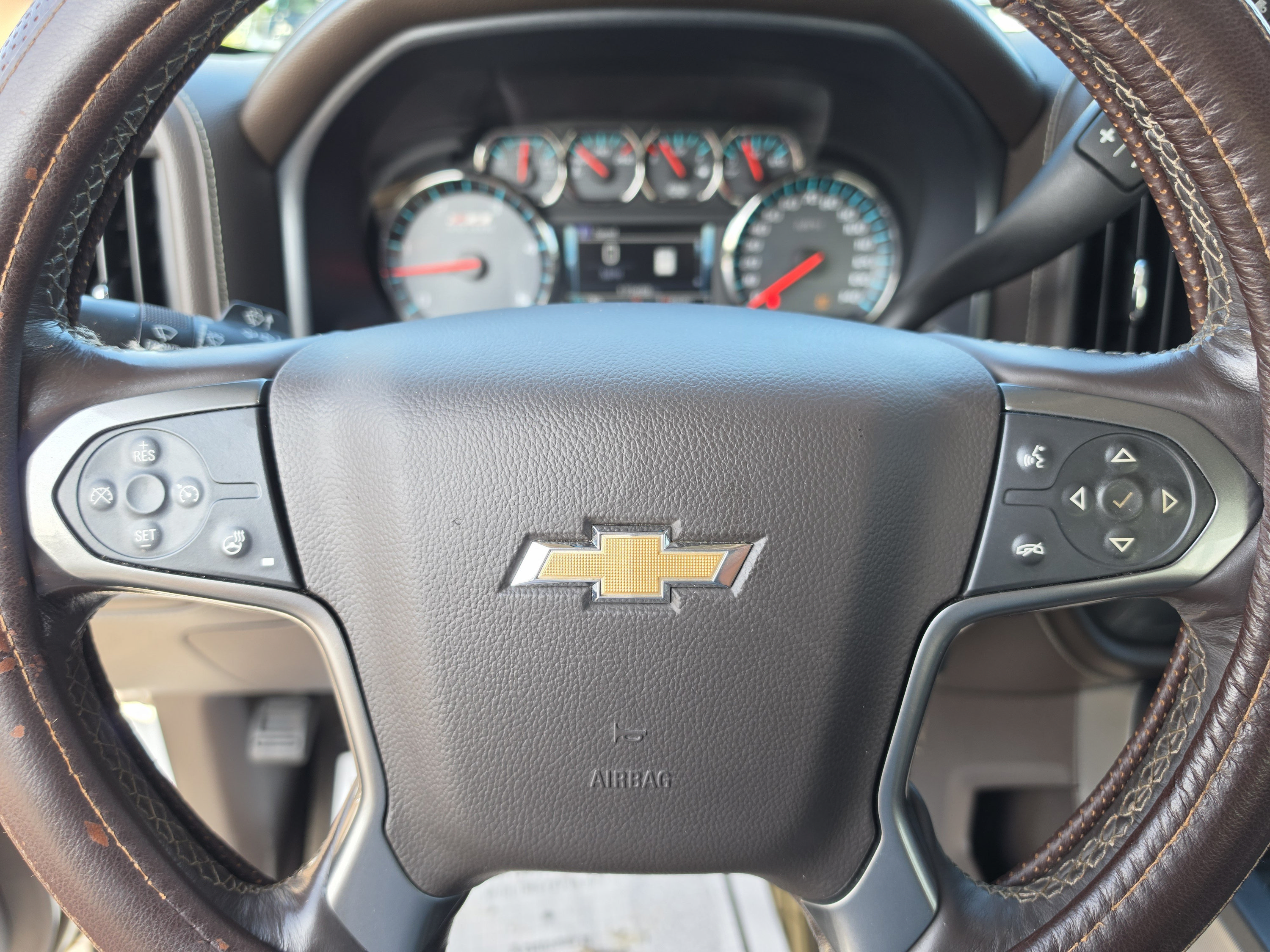 Used 2018 Chevrolet Silverado 2500 LTZ w/ Duramax Plus Package AWD/4WD image 37